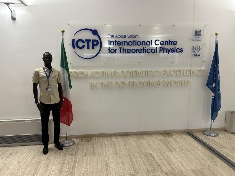 À l’Abdus Salam International Centre for Theoretical Physics (ICTP)